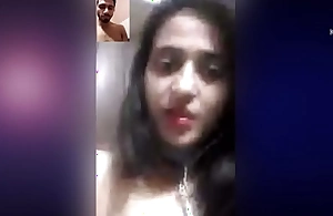 Pakistani woman every other in naked vulnerable cam connected with her secret boyfriend
