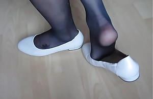 Isabelle-Sandrine - shoeplay