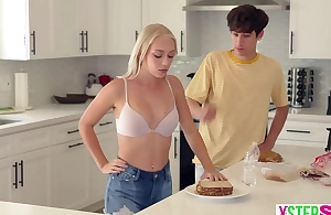 Angry teen stepsister braylin bailey abhors their way stepbro but sucked his big locate how in the world