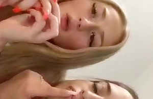 Hot Line up Of Girls Teasing On Periscope