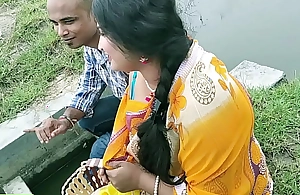Indian Sexy beautiful bhabhi sex! Sexy indian village sexual relations