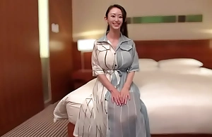 高校教諭をしている爆乳先生 学校の人には絶対に見せられないハメ撮り映像 1