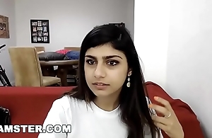 Camster - mia khalifa's cam turns on high in advance she's ready