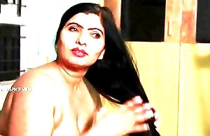 Desi aunty mind-blowing himself give bathroom & sexy affaire d'amour nigh underling
