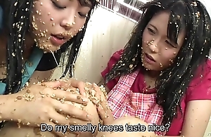 Subtitled avant-garde japanese natto sploshing lesbian babes